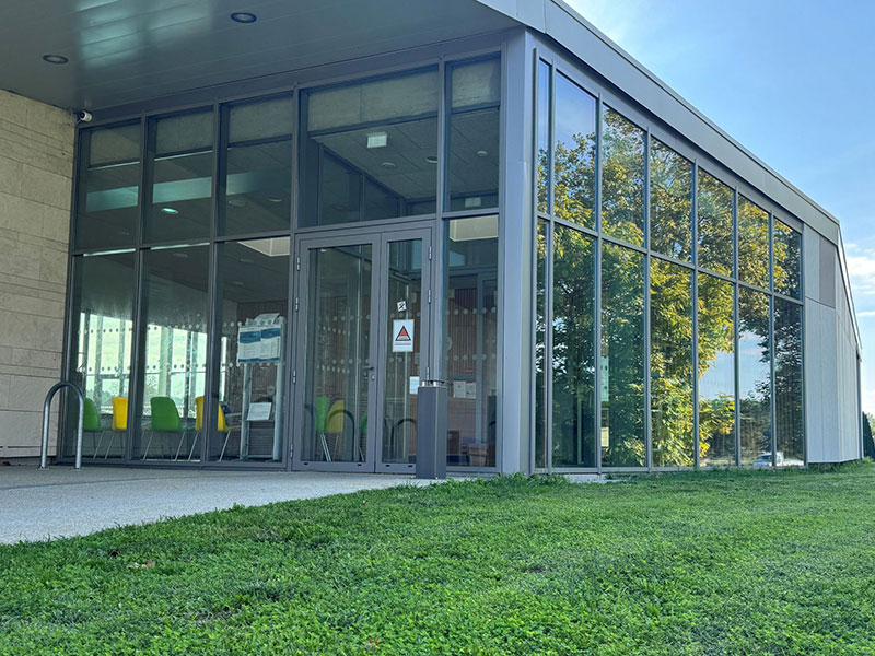 fa�ade vitr�e aluminium b�timent public